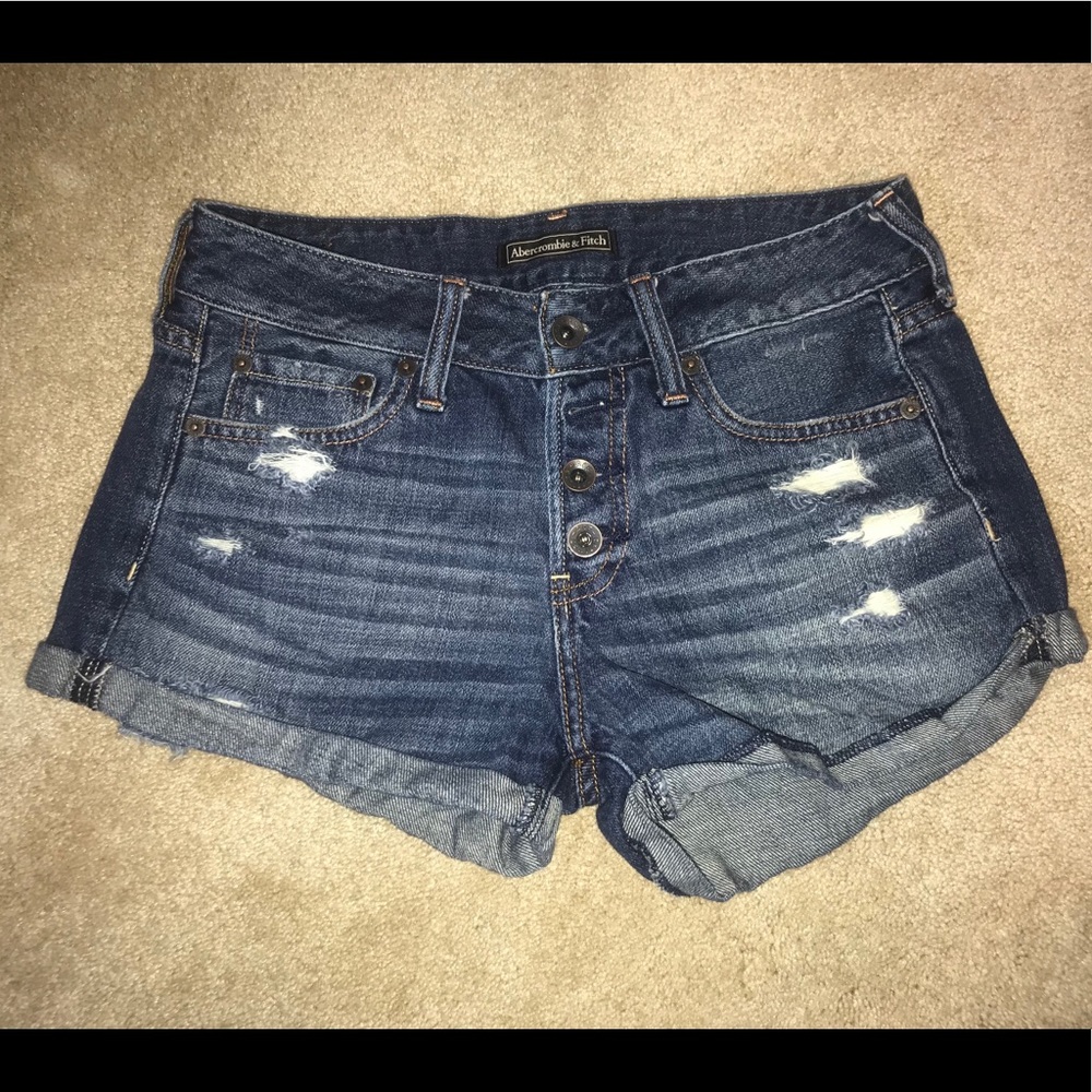 AMBERCROMBIE HIGH RISE JEAN SHORTS!